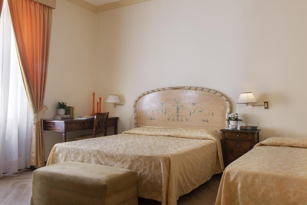 Hotel Parma E Oriente Wellness & Spa มอนเตกาตินี แตร์เม ภายนอก รูปภาพ