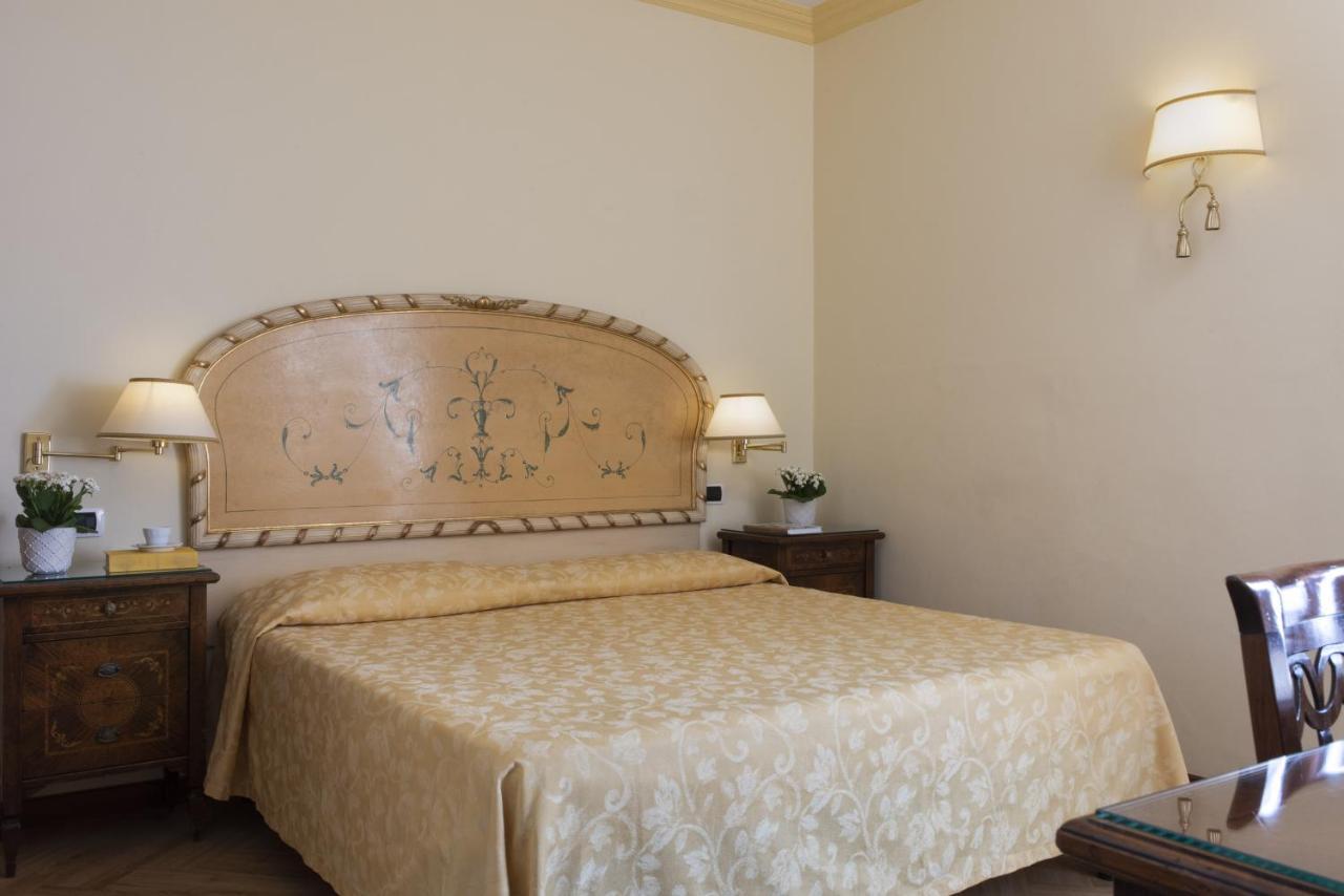 Hotel Parma E Oriente Wellness & Spa มอนเตกาตินี แตร์เม ภายนอก รูปภาพ